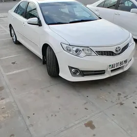 Toyota Camry 2013