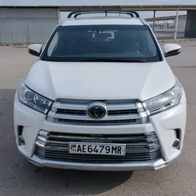 Toyota Highlander 2018