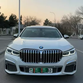 BMW 740 2014