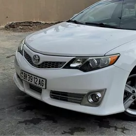 Toyota Camry 2013