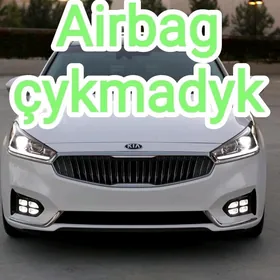 Kia Cadenza 2017