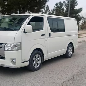 Toyota Hiace 2016