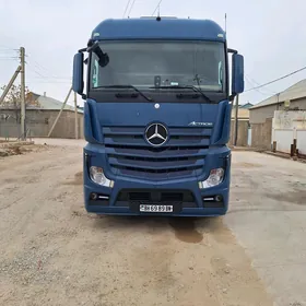 Mercedes-Benz ACTROS 3331 2014