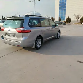 Toyota Sienna 2017