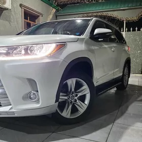 Toyota Highlander 2019