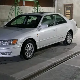 Toyota Camry 2000