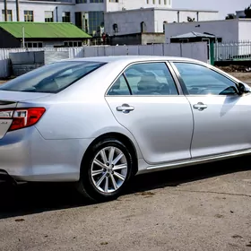 Toyota Camry 2014