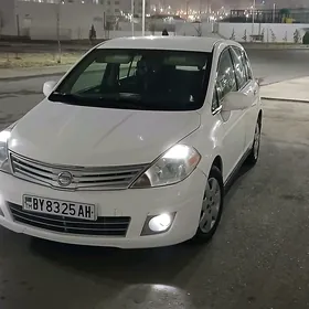 Nissan Versa 2012