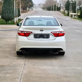 Toyota Camry 2016