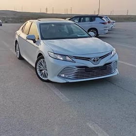 Toyota Camry 2021