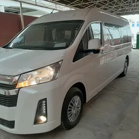 Toyota Hiace 2025