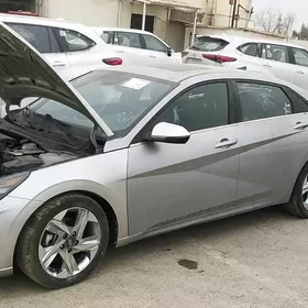 Hyundai Elantra 2021