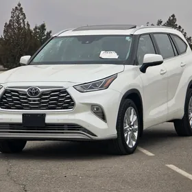 Toyota Highlander 2020