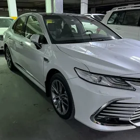 Toyota Camry 2024