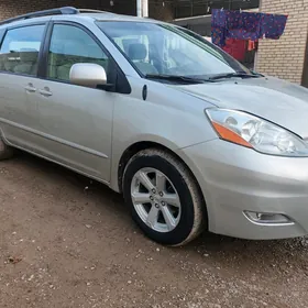 Toyota Sienna 2005