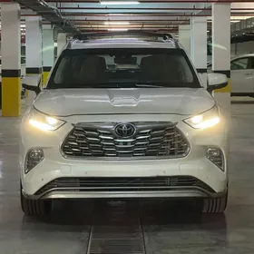 Toyota Highlander 2020