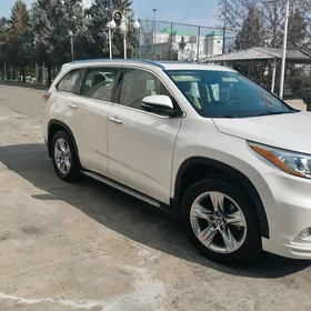 Toyota Highlander 2016