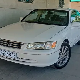 Toyota Camry 2000