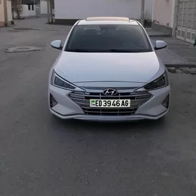 Hyundai Elantra 2020