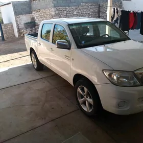 Toyota Hilux 2011