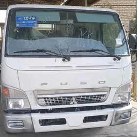 Mitsubishi Canter 2025