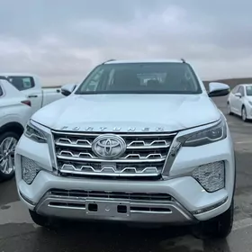 Toyota Fortuner 2024