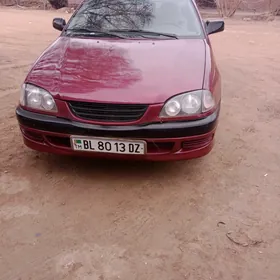 Toyota Avensis 2000