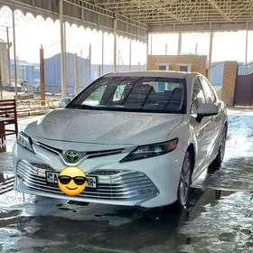 Toyota Camry 2018