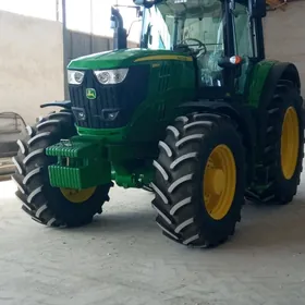 John Deere 2022