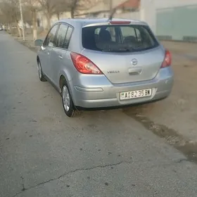 Nissan Versa 2010