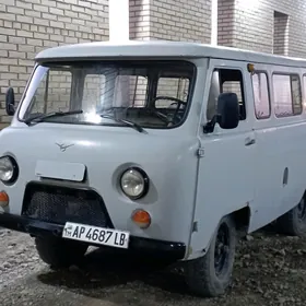 UAZ 2206 2000