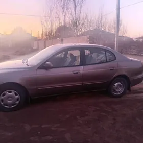 Daewoo Leganza 1998