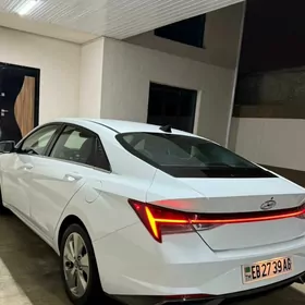 Hyundai Elantra 2021