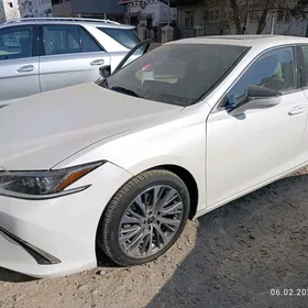 Lexus ES 350 2019