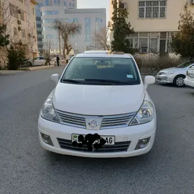 Nissan Versa 2010