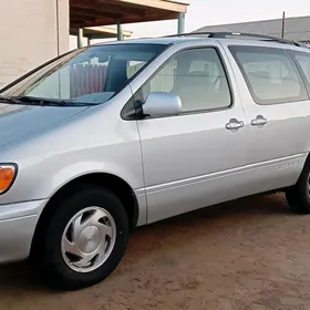 Toyota Sienna 2002