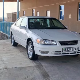 Toyota Camry 1999