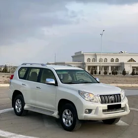 Toyota Land Cruiser Prado 2013