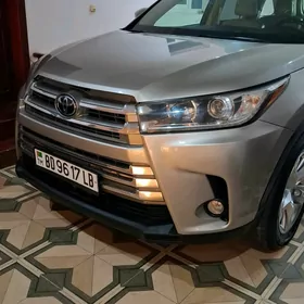 Toyota Highlander 2016