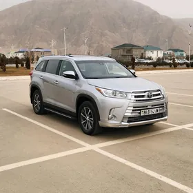 Toyota Highlander 2019