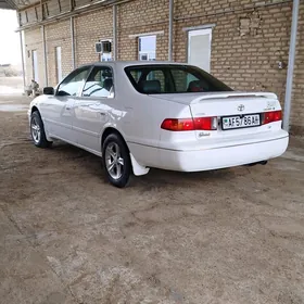 Toyota Camry 2001