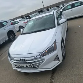 Hyundai Elantra 2020