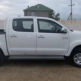 Toyota Hilux 2012