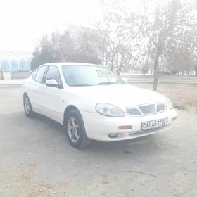 Daewoo Leganza 1999