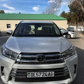 Toyota Highlander 2017