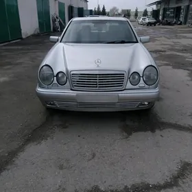 Mercedes-Benz E420 1996