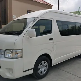 Toyota Hiace 2015