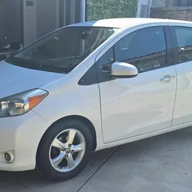 Toyota Yaris 2013