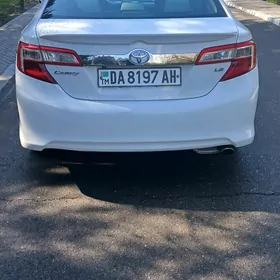 Toyota Camry 2014