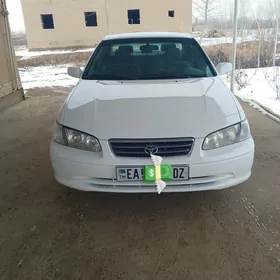 Toyota Camry 2000